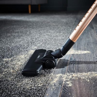 مكنسة كهربائية